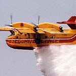 Largage sur un dpart d'incendie route de Vazzio par un CL 215