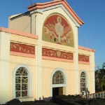Eglise entoure de la coule de 1977  Piton Ste Rose